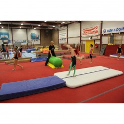 PISTE ACROBATIQUE GONFLABLE EPAISSEUR 10 CM