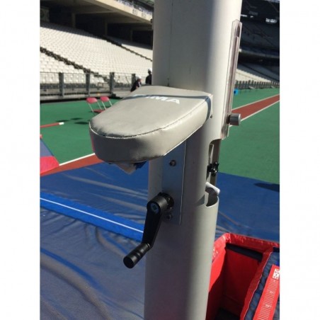 POLE-VAULT UPRIGHT CRANKING HANDLES PROTECTION/PAD